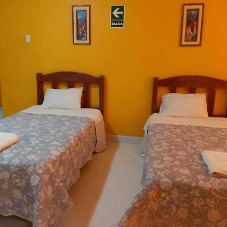 Hotel Y Restaurante Roma إِكا المظهر الخارجي الصورة
